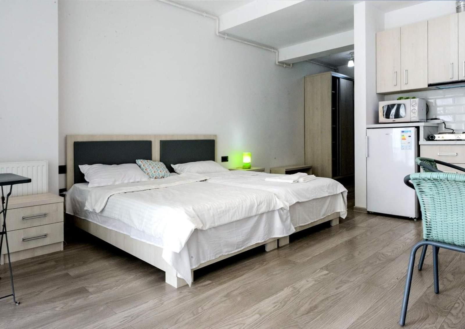 Casa Del Mar White Mamaia